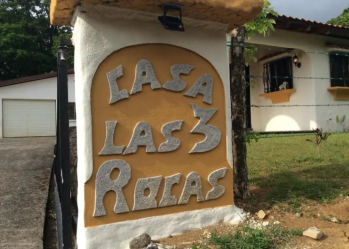 Enjoy Your In A “pura Vida” Way At Nuevo Arenal. Guest house Nuevo Arenal